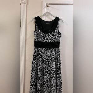 Perceptions Black and White Leaf Print Maxi Dress